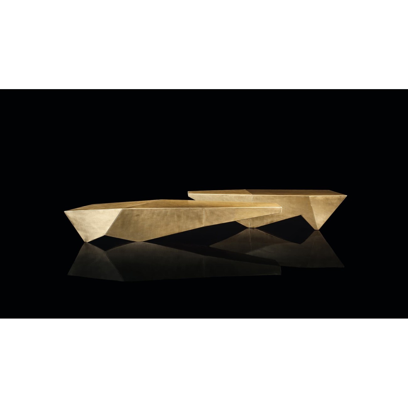 HENGE PETITE TABLE MONOLITH