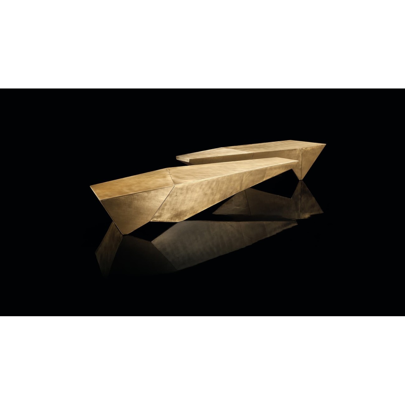 HENGE PETITE TABLE MONOLITH