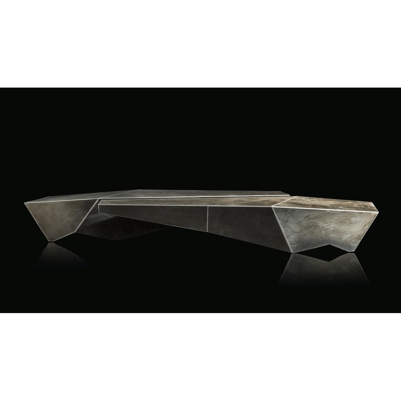HENGE PETITE TABLE MONOLITH
