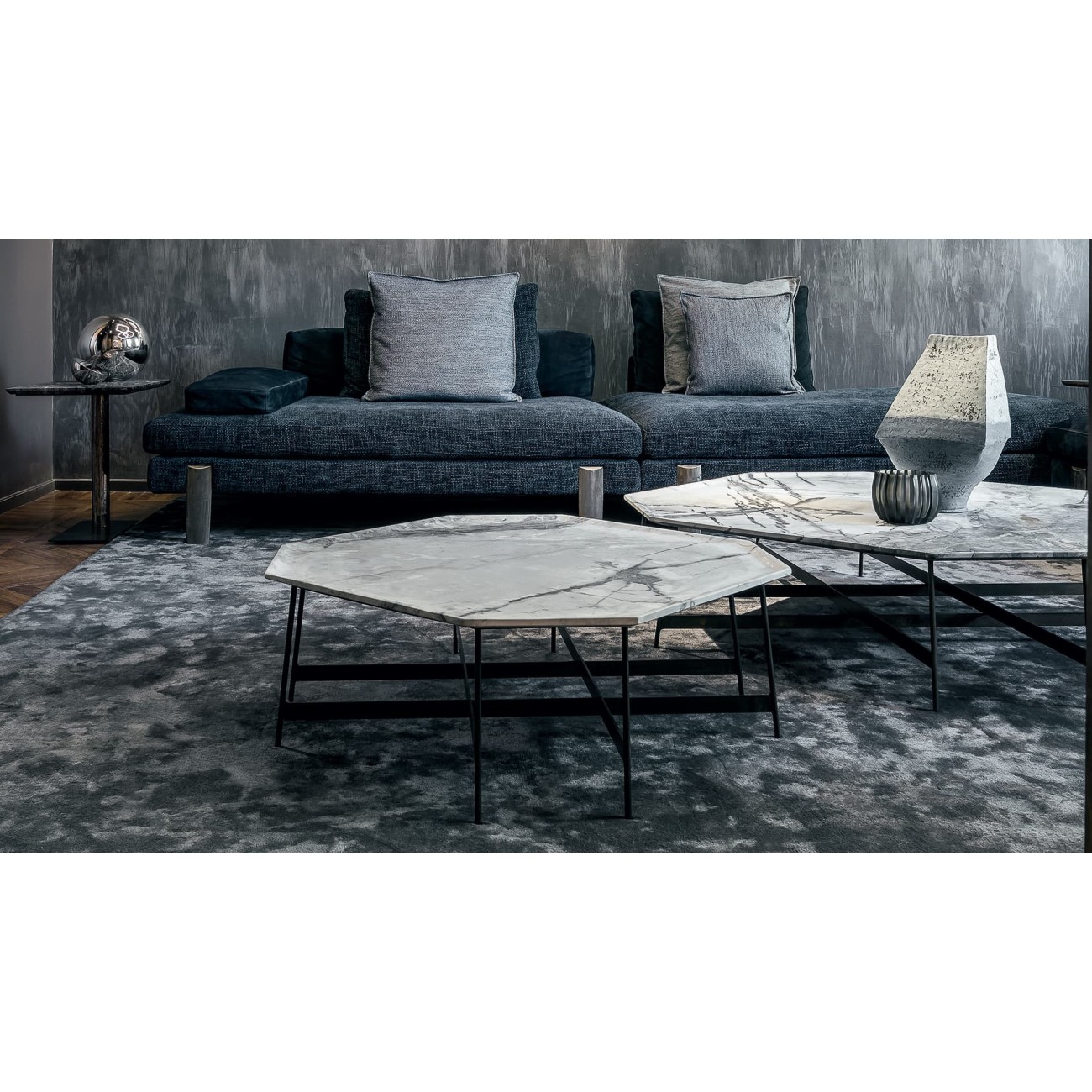 HENGE TABLE OCTAGON
