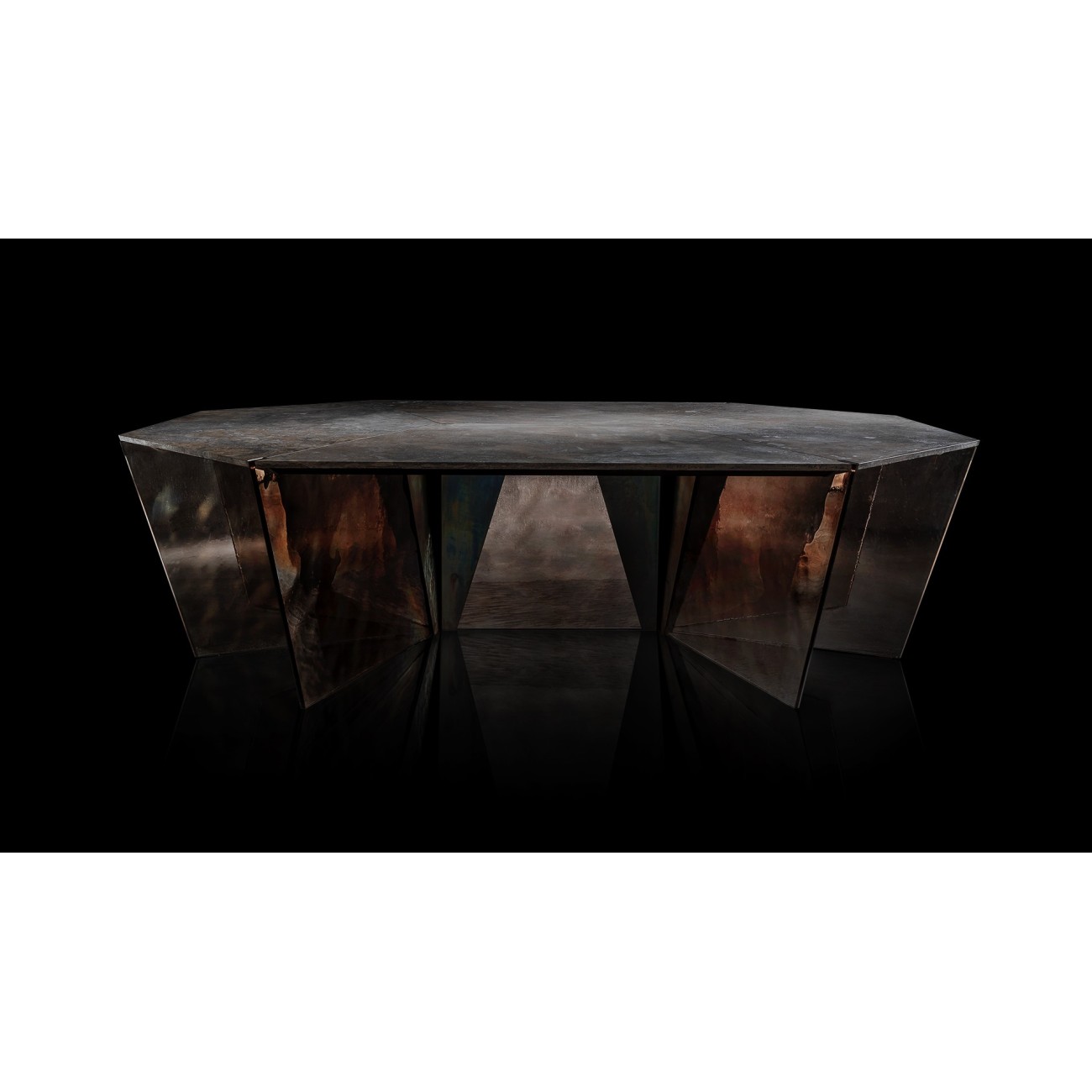 HENGE TABLE GOTHAM