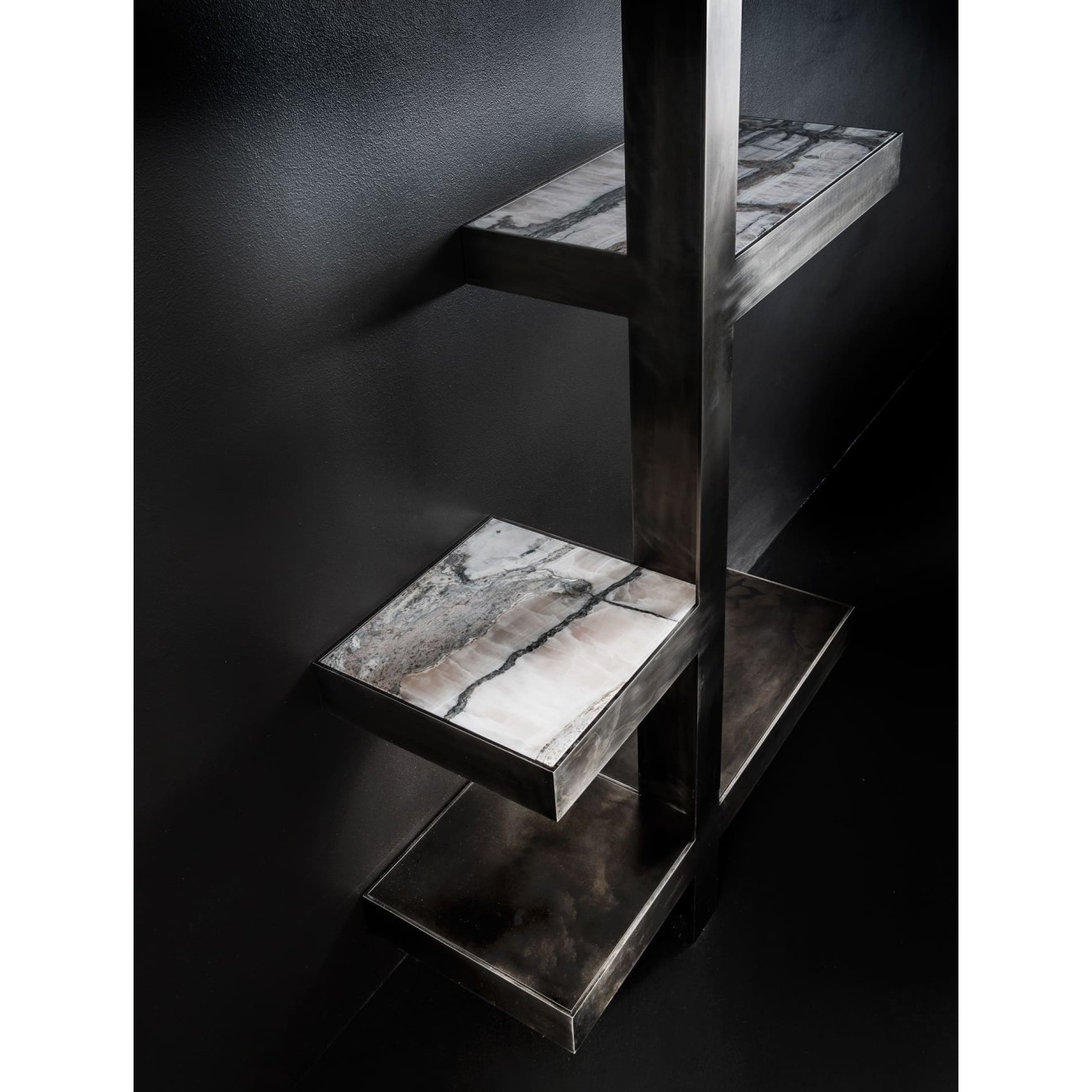 HENGE BOOKCASE UNICODE