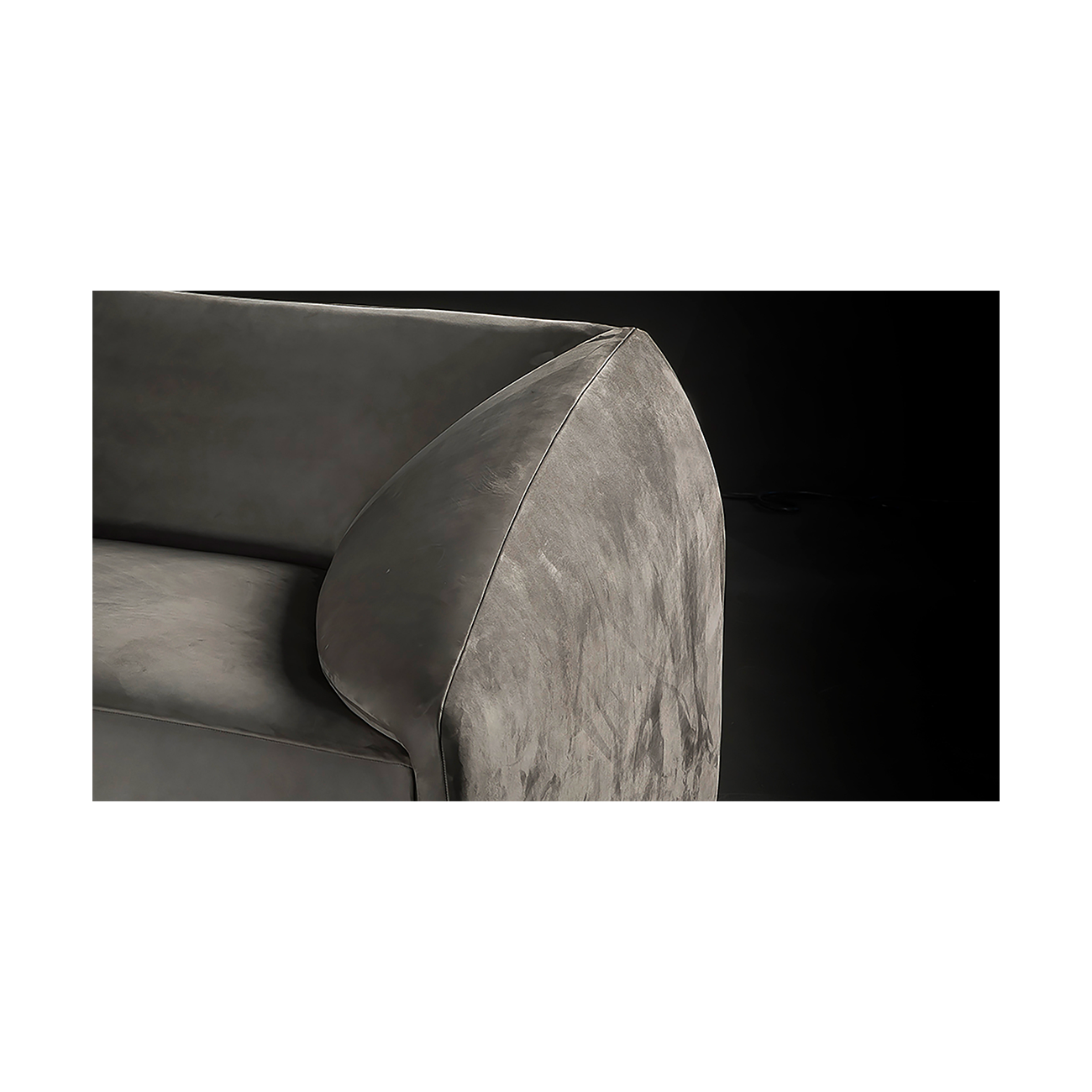 HENGE ARMCHAIR RADICAL