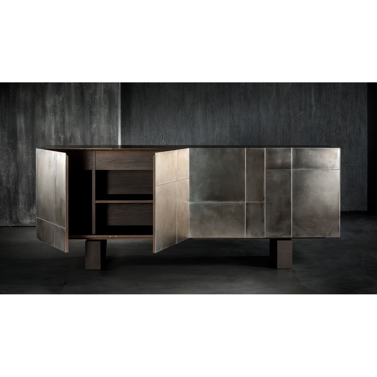 HENGE SIDEBOARD SLIM SIDE HIGH