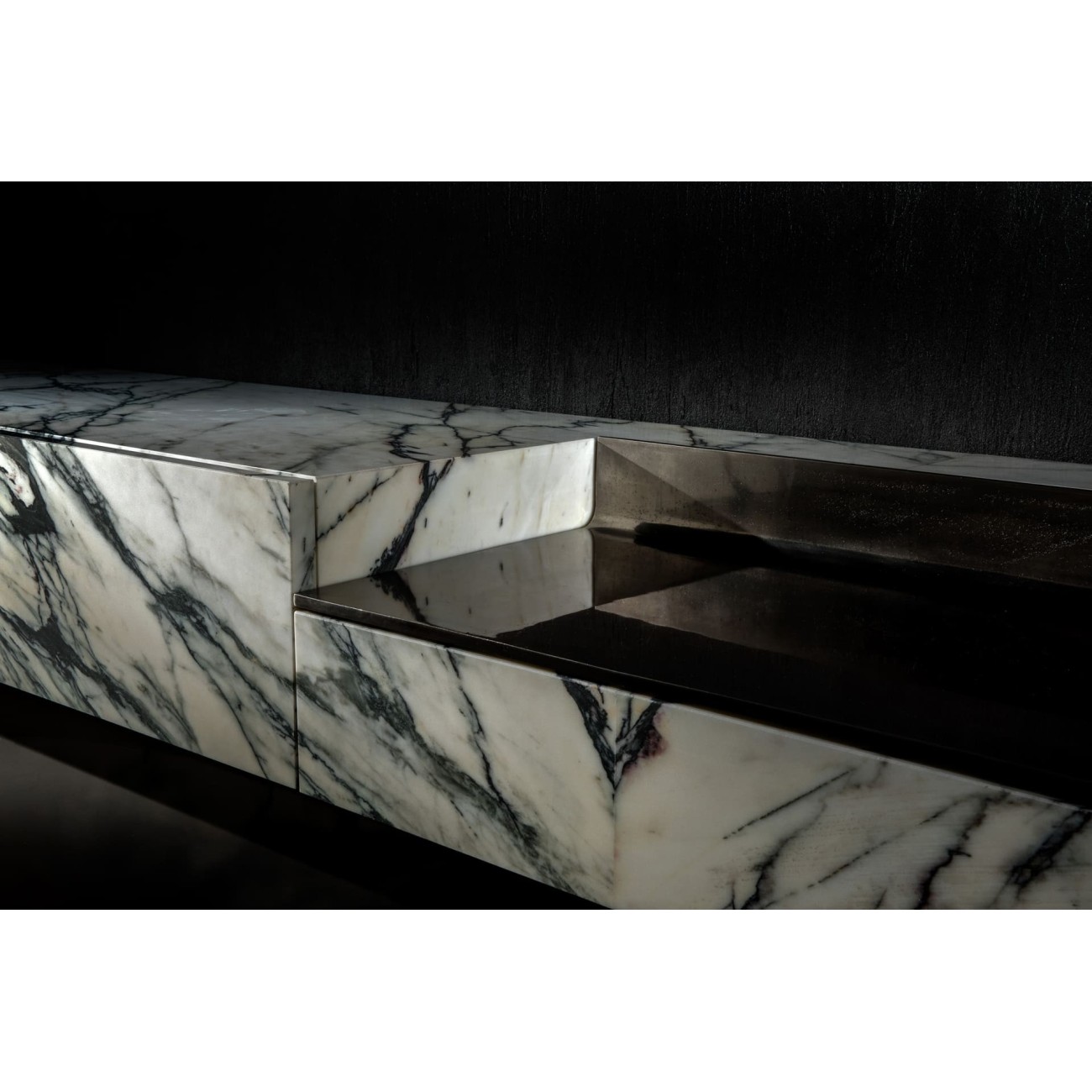 HENGE SIDEBOARD DOGMA