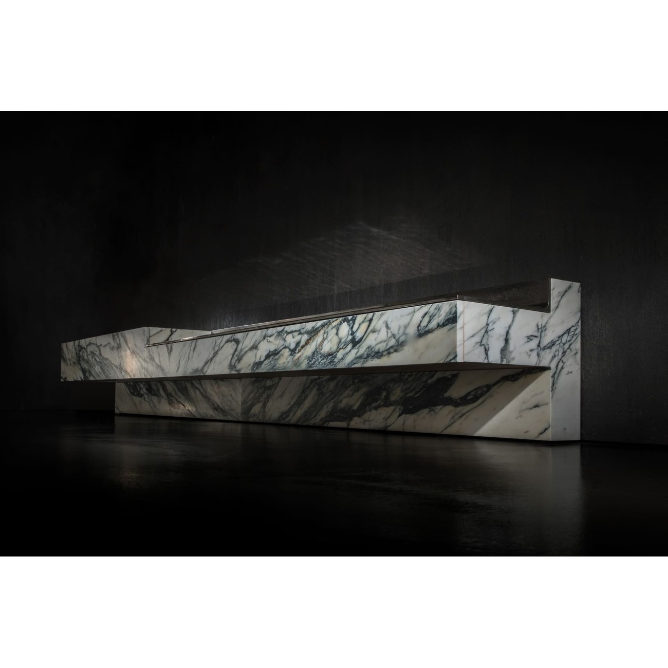 HENGE SIDEBOARD DOGMA