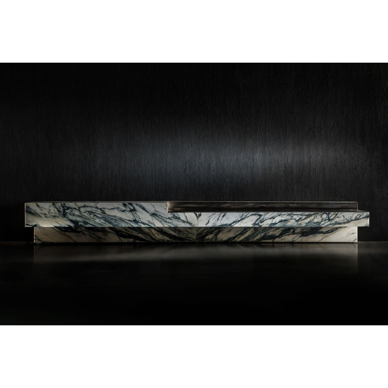 HENGE SIDEBOARD DOGMA