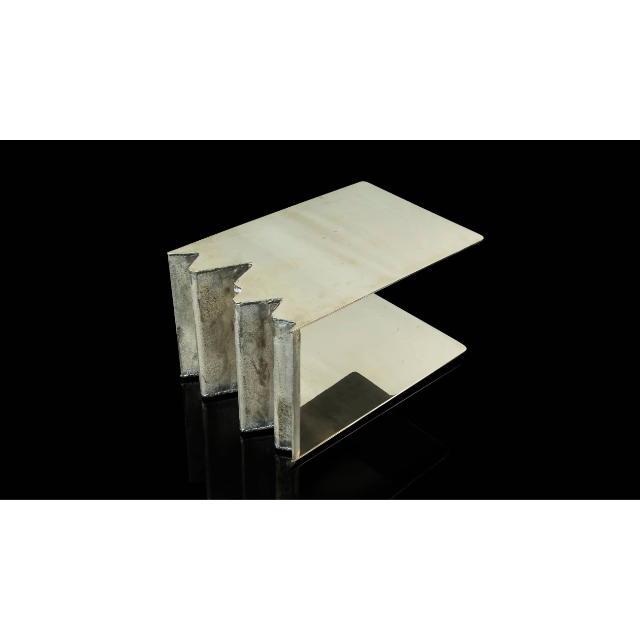 HENGE PETITE TABLE BE MINE