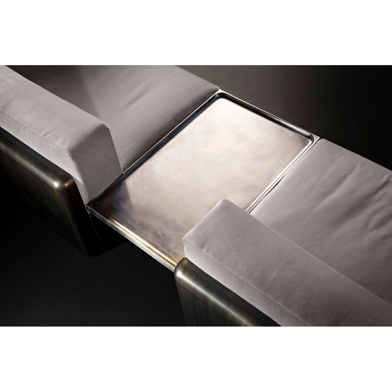 HENGE SOFA GATTOPARDO