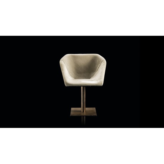 HENGE CHAISE HEXAGON
