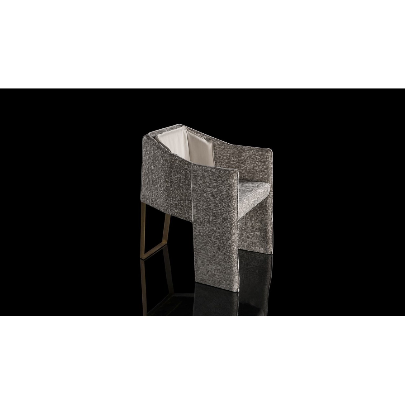 HENGE CHAISE KETCH