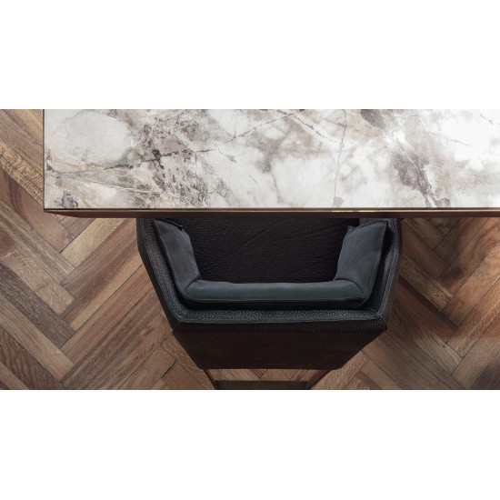 HENGE CHAISE KETCH