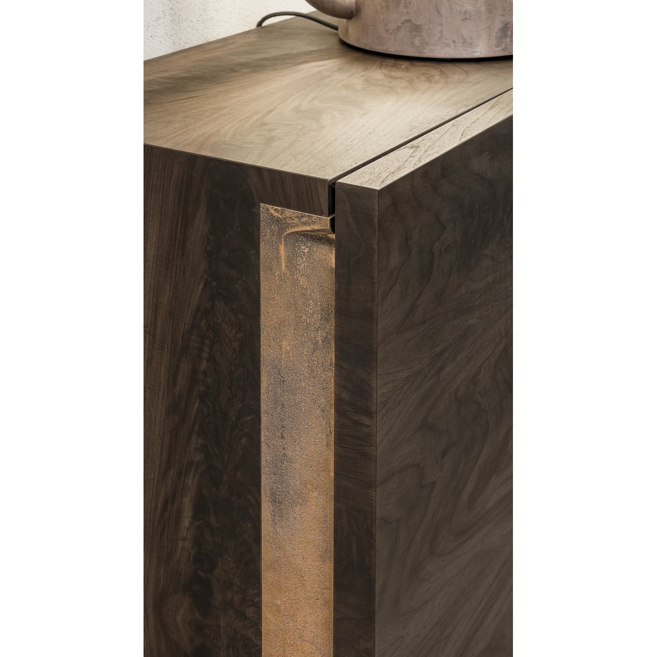 HENGE SIDEBOARD UPPER SIDE