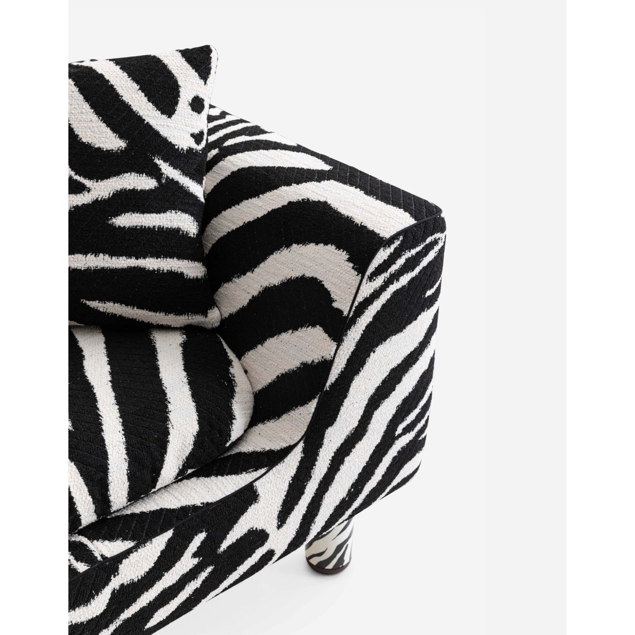 DOLCE&GABBANA – BUCANEVE ARMCHAIR