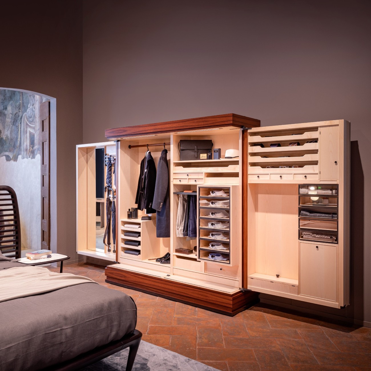 CECCOTTI GENTLEMAN ARMOIRE
