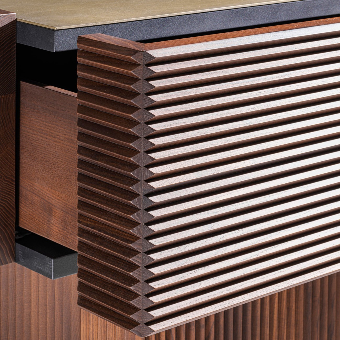 ALBEDO ARA TABLE BUFFET