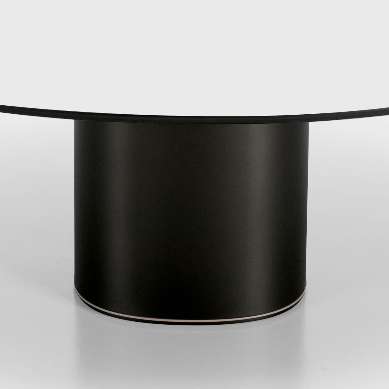 KRISTALIA HOLO PILLAR TABLE