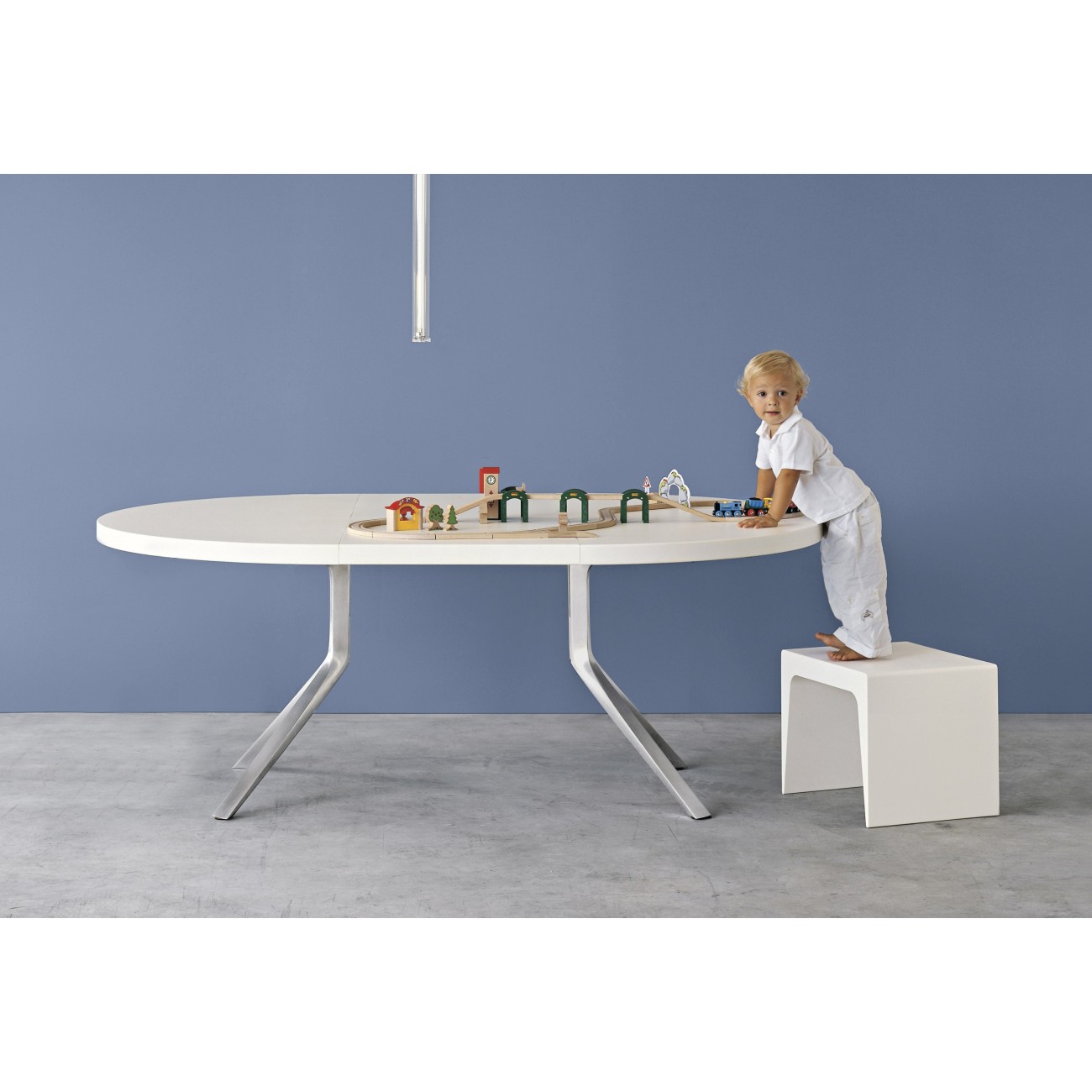 KRISTALIA OOPS WOOD TABLES