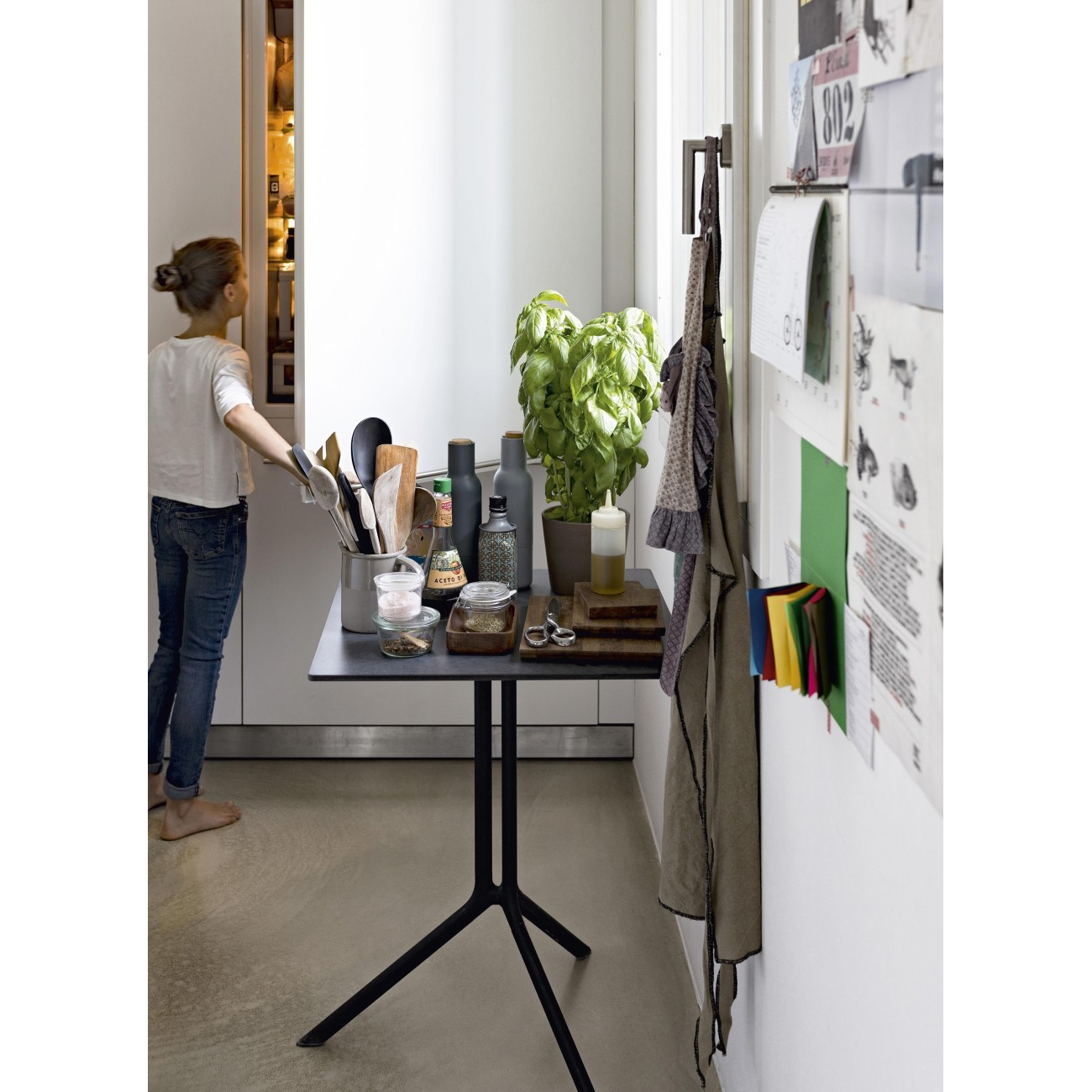 KRISTALIA ROUND TABLE POULE Ø 60