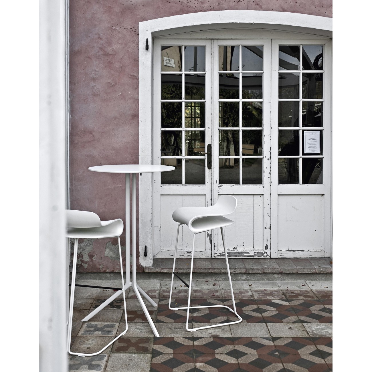 KRISTALIA TABLE POULE Ø 60