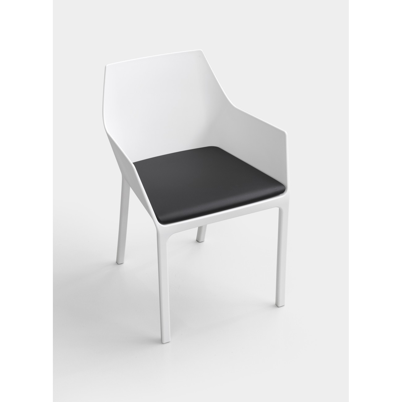 KRISTALIA CHAISE MEM