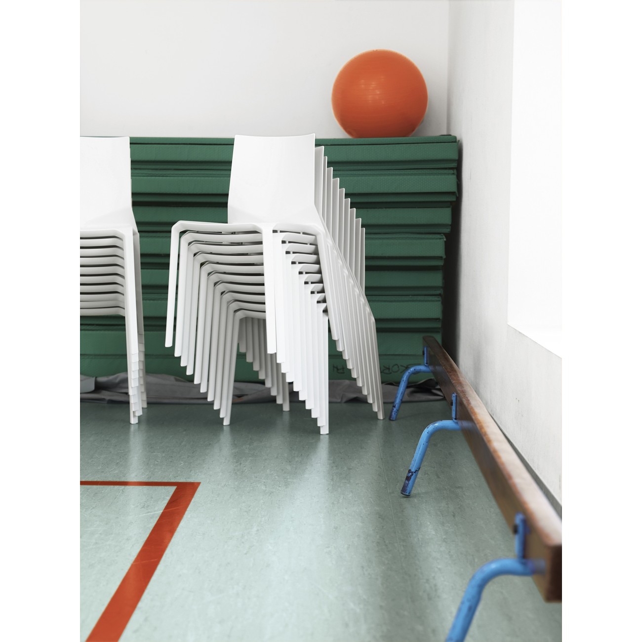 KRISTALIA SEDIA PLANA