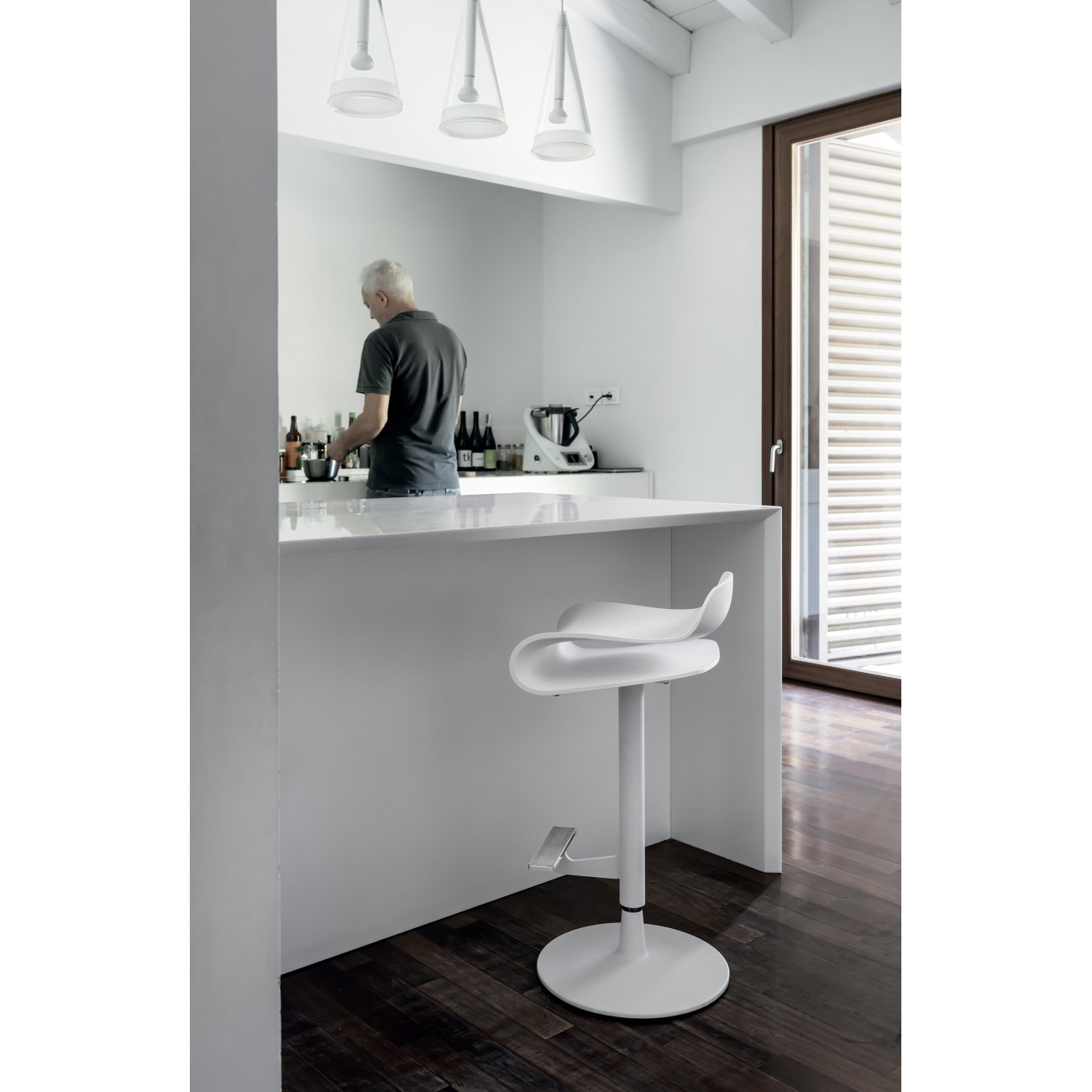 KRISTALIA BCN TABOURET RÉGLABLE