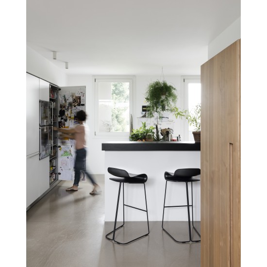 KRISTALIA BCN SGABELLO SU SLITTA COLORATA