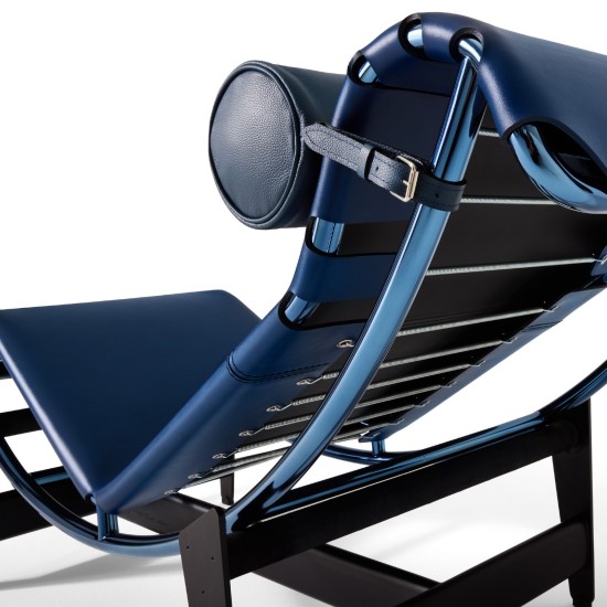 CASSINA CHAISE LONGUE LC4