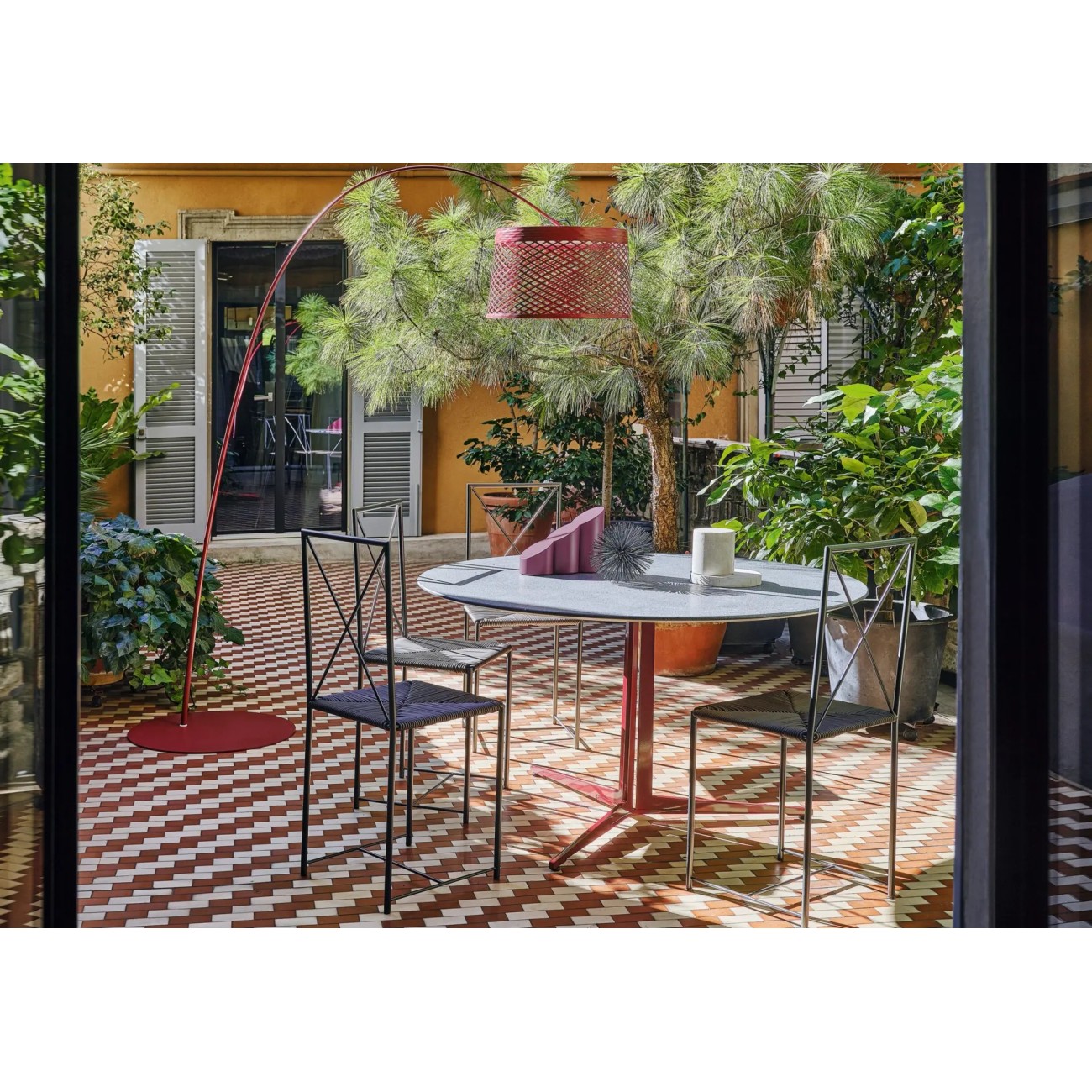 FLEXFORM FLY OUTDOOR TABLE