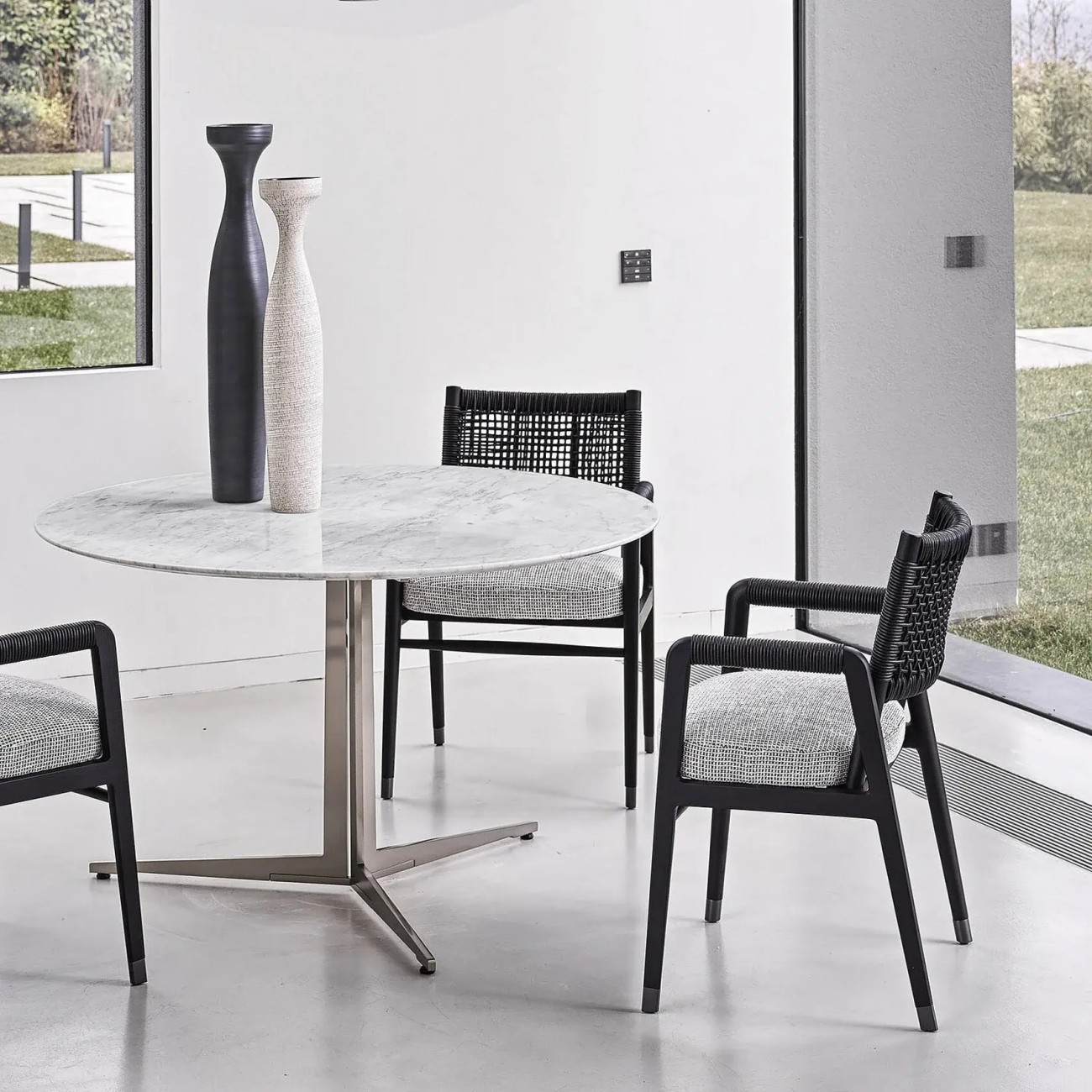 FLEXFORM FLY TABLE