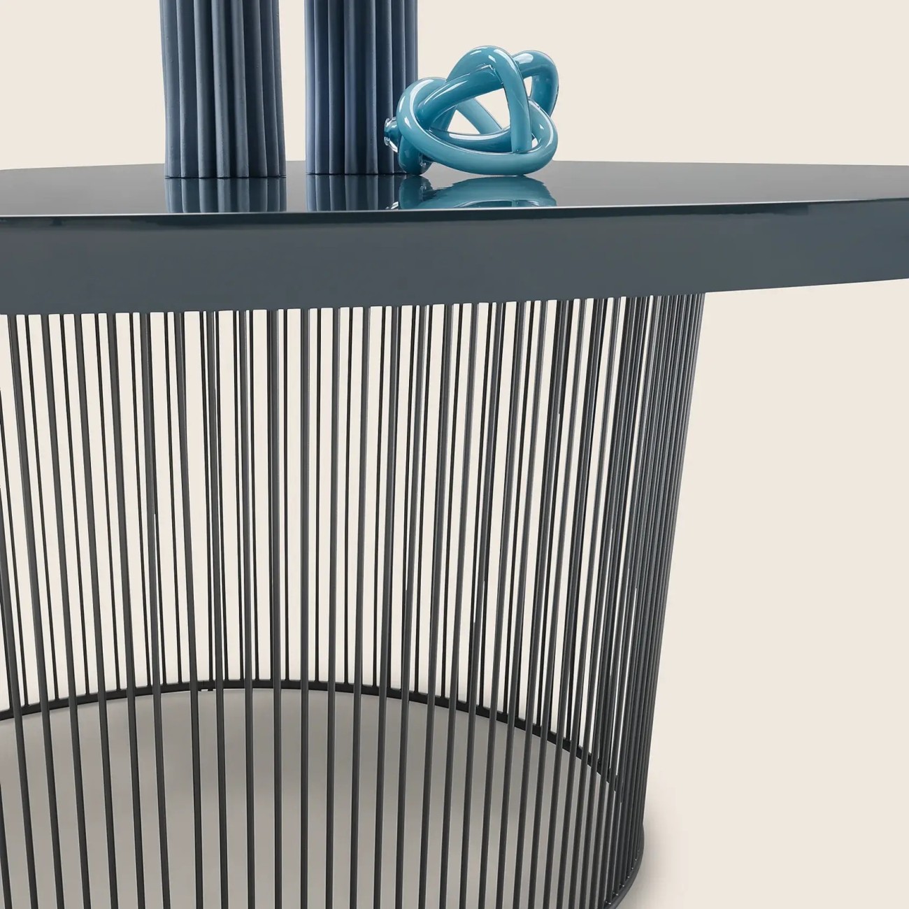 FLEXFORM BERRY TABLE