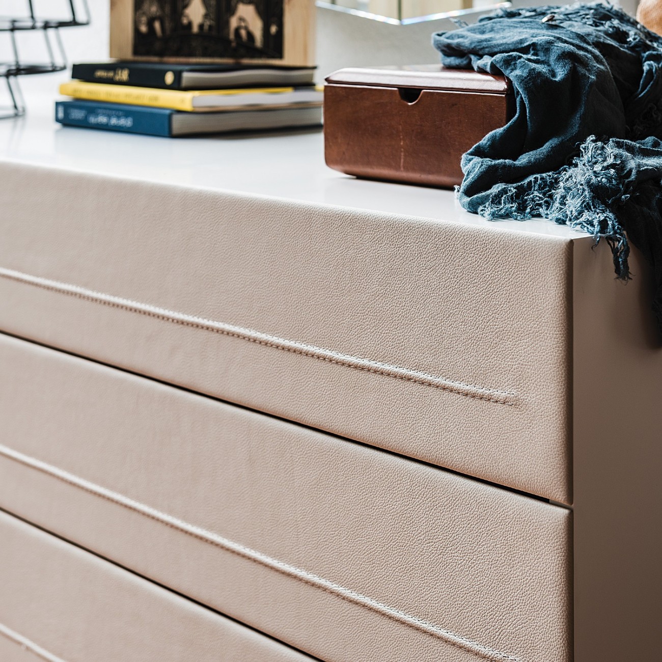 CATTELAN ITALIA DOUBLE DRESSER DYNO