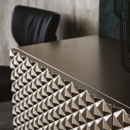 CATTELAN ITALIA BUFFET ROYALTON