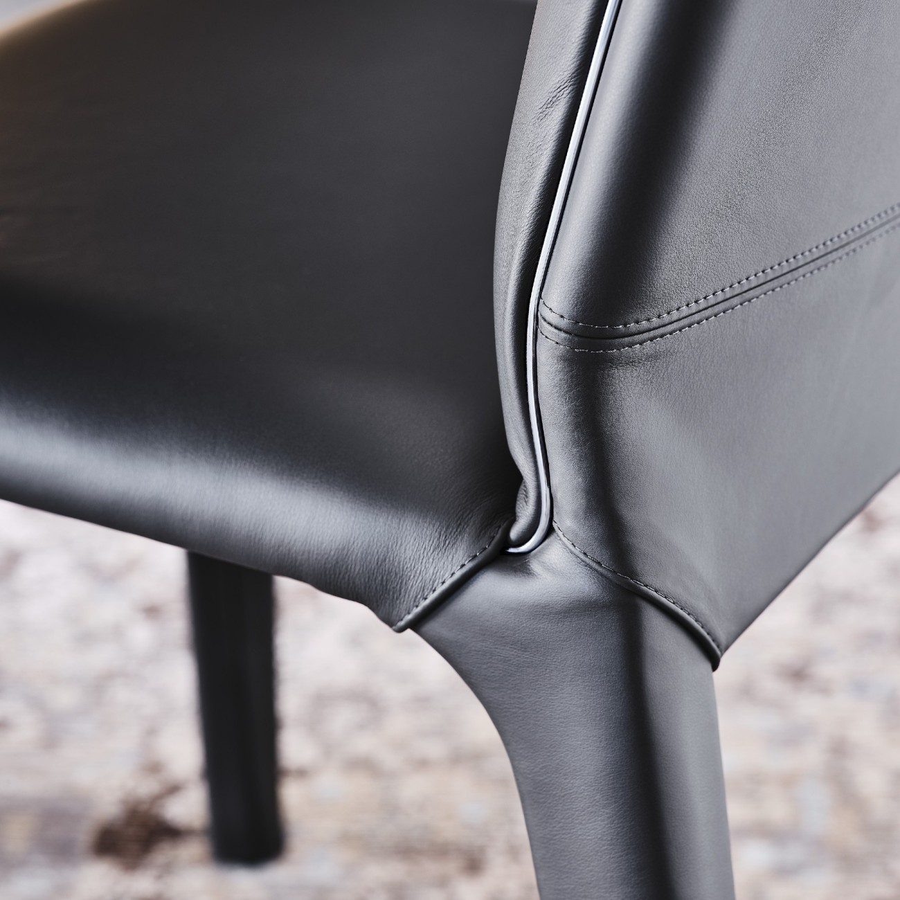 CATTELAN ITALIA PENELOPE CHAISE