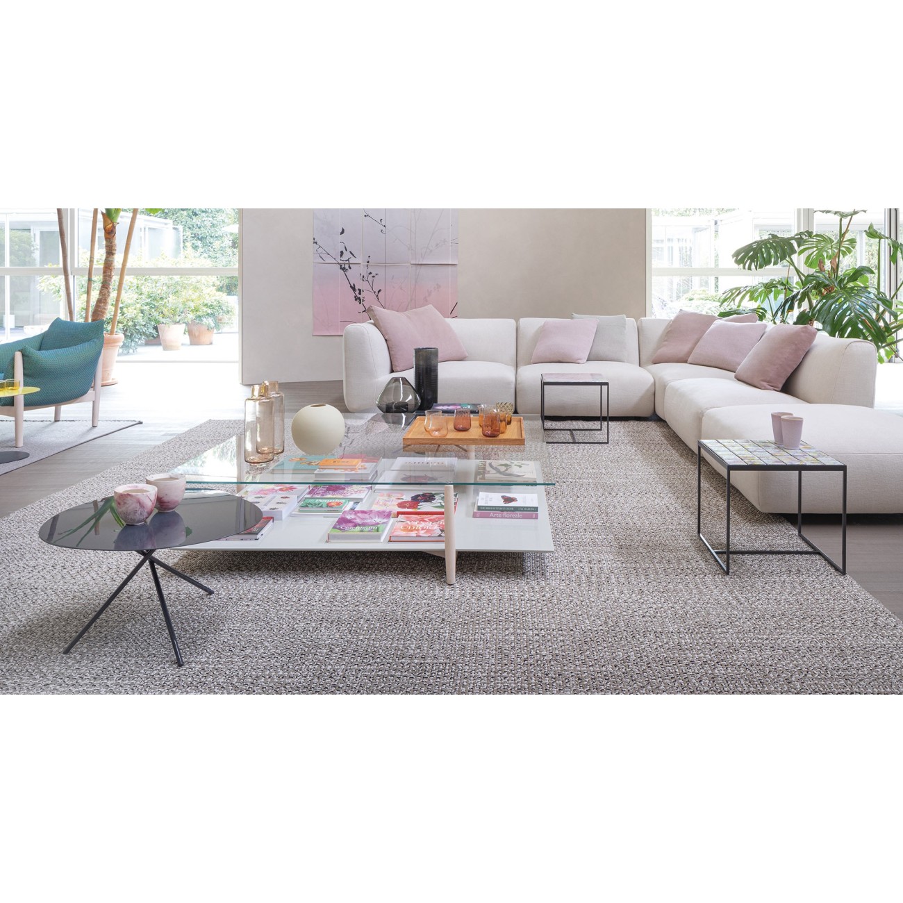 PAOLA LENTI – HARVEY SIDE TABLES